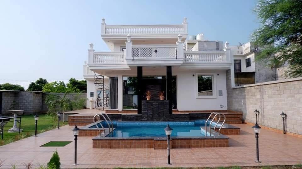 Greystone Villa, Swiming Pool , Bbq , Big Garden, Pool Table, Party Speaker, Bathtub, Kitchen, 15Mins To Golden Temple 阿姆利则 外观 照片