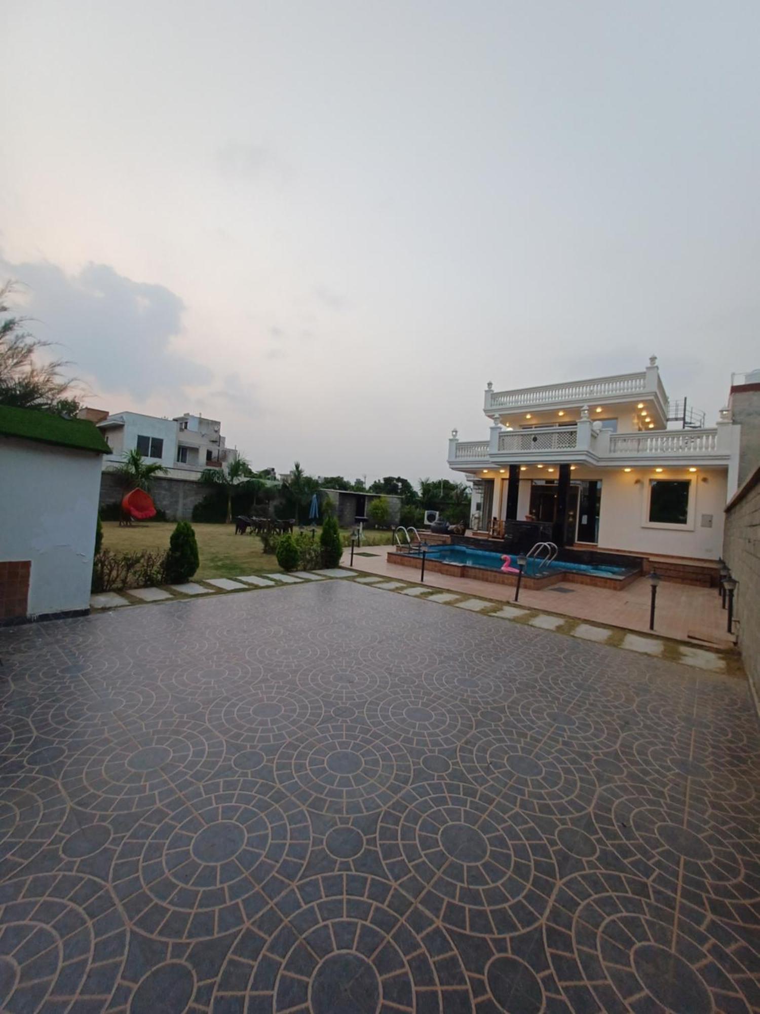 Greystone Villa, Swiming Pool , Bbq , Big Garden, Pool Table, Party Speaker, Bathtub, Kitchen, 15Mins To Golden Temple 阿姆利则 外观 照片