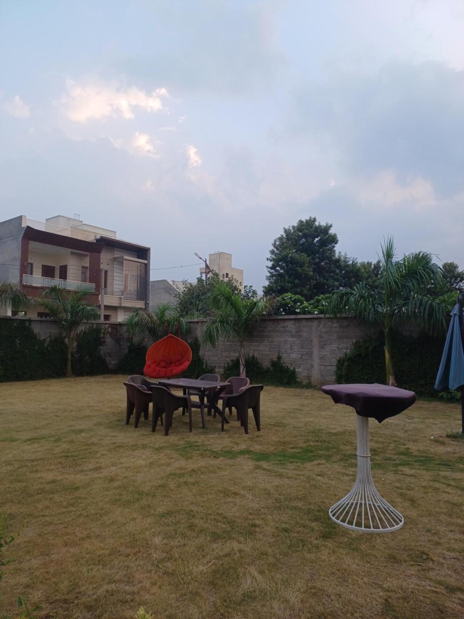 Greystone Villa, Swiming Pool , Bbq , Big Garden, Pool Table, Party Speaker, Bathtub, Kitchen, 15Mins To Golden Temple 阿姆利则 外观 照片